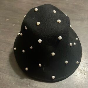 Kate Spade Pearl bucket hat